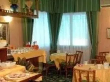 Tiziana 3*